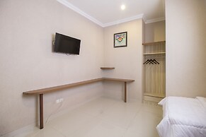 RedDoorz Plus @ Cideng Barat