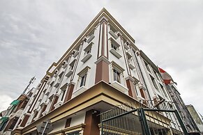 RedDoorz Plus @ Cideng Barat