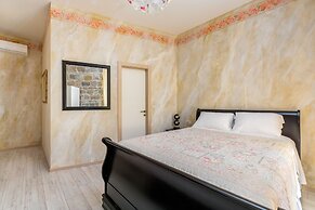 PIETRA ROSSA Luxury Rooms