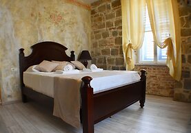 PIETRA ROSSA Luxury Rooms