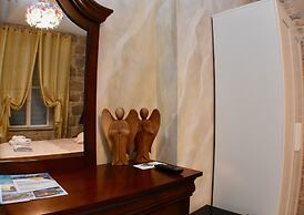 PIETRA ROSSA Luxury Rooms