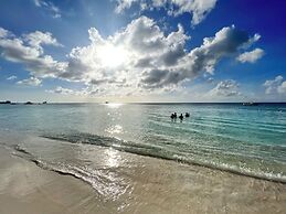 Dickenson Bay Oasis Antigua Village