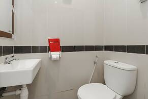 RedDoorz near Exit Toll Bogor