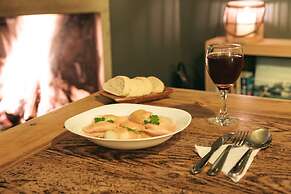 Undarius Hotel - Clothing Optional Hotel Exclusively for Gay Men