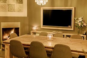 Undarius Hotel - Clothing Optional Hotel Exclusively for Gay Men