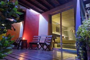 Undarius Hotel - Clothing Optional Hotel Exclusively for Gay Men