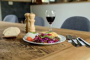 Undarius Hotel - Clothing Optional Hotel Exclusively for Gay Men