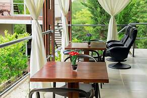 Undarius Hotel - Clothing Optional Hotel Exclusively for Gay Men