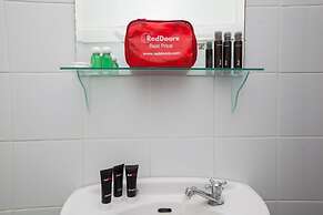 RedDoorz Plus near Sukajadi 2