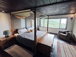 Gold Stone Crescent Moon Light