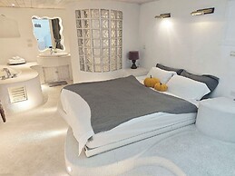 Gold Stone Crescent Moon Light