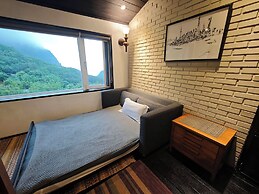 Gold Stone Crescent Moon Light