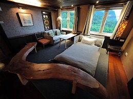 Gold Stone Crescent Moon Light