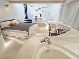 Gold Stone Crescent Moon Light