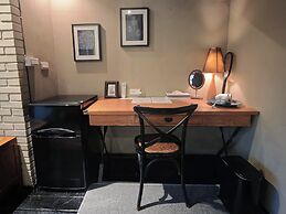 Gold Stone Crescent Moon Light