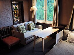 Gold Stone Crescent Moon Light