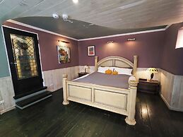 Gold Stone Crescent Moon Light