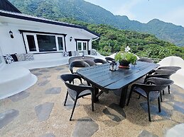 Gold Stone Crescent Moon Light