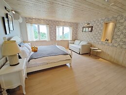 Gold Stone Crescent Moon Light