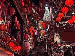 Gold Stone Crescent Moon Light