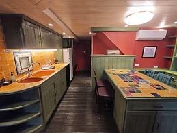 Gold Stone Crescent Moon Light