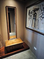 Gold Stone Crescent Moon Light