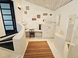 Gold Stone Crescent Moon Light