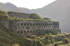 Gold Stone Crescent Moon Light