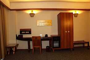 Nega Bonger Hotel