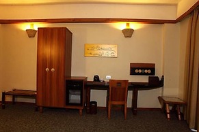 Nega Bonger Hotel