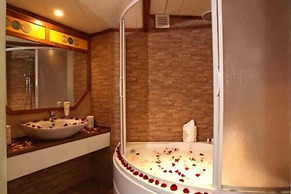 Nega Bonger Hotel