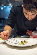 U Eat & Sleep Antwerp