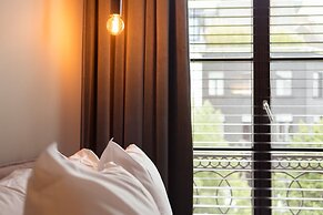 U Eat & Sleep Antwerp