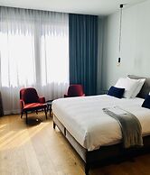 U Eat & Sleep Antwerp