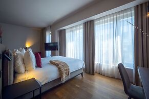 U Eat & Sleep Antwerp