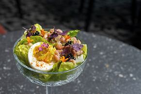 U Eat & Sleep Antwerp