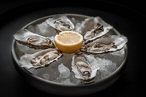 U Eat & Sleep Antwerp