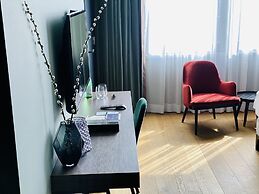 U Eat & Sleep Antwerp