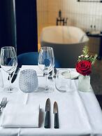 U Eat & Sleep Antwerp