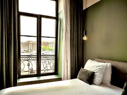 U Eat & Sleep Antwerp