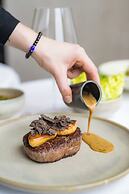 U Eat & Sleep Antwerp