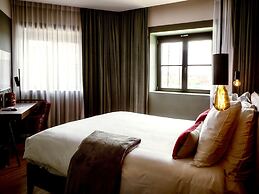 U Eat & Sleep Antwerp