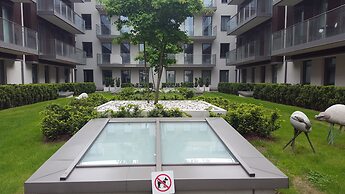 Platinum Apartment by PLA