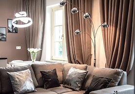 Platinum Apartment by PLA