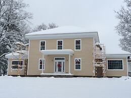 Crystal Run Suites of Springboro