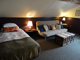 Shoreham Inn