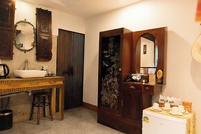 The Antique Riverside