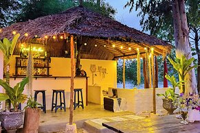 The Antique Riverside