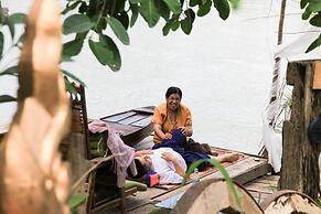 The Antique Riverside