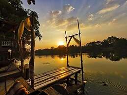 The Antique Riverside